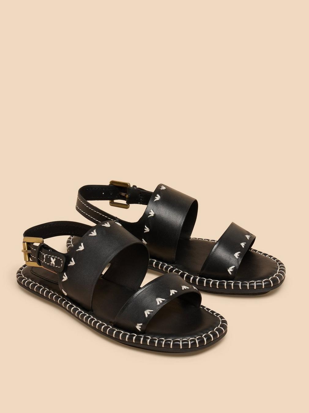 Sweetpea Leather Sandal in PURE BLK - FLAT FRONT