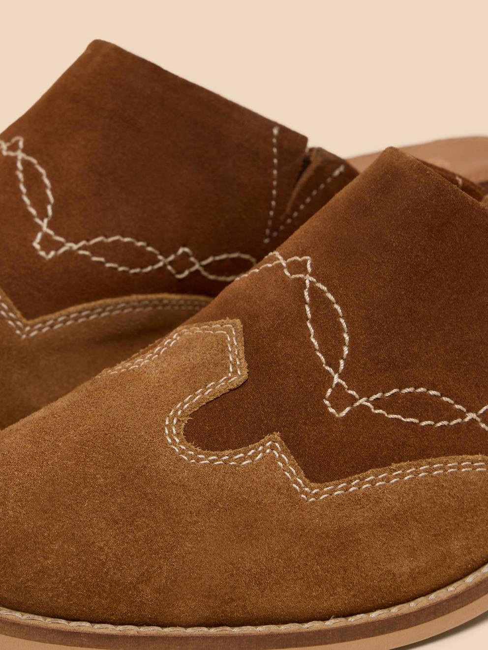 Wallflower Suede Mule in MID TAN - FLAT DETAIL