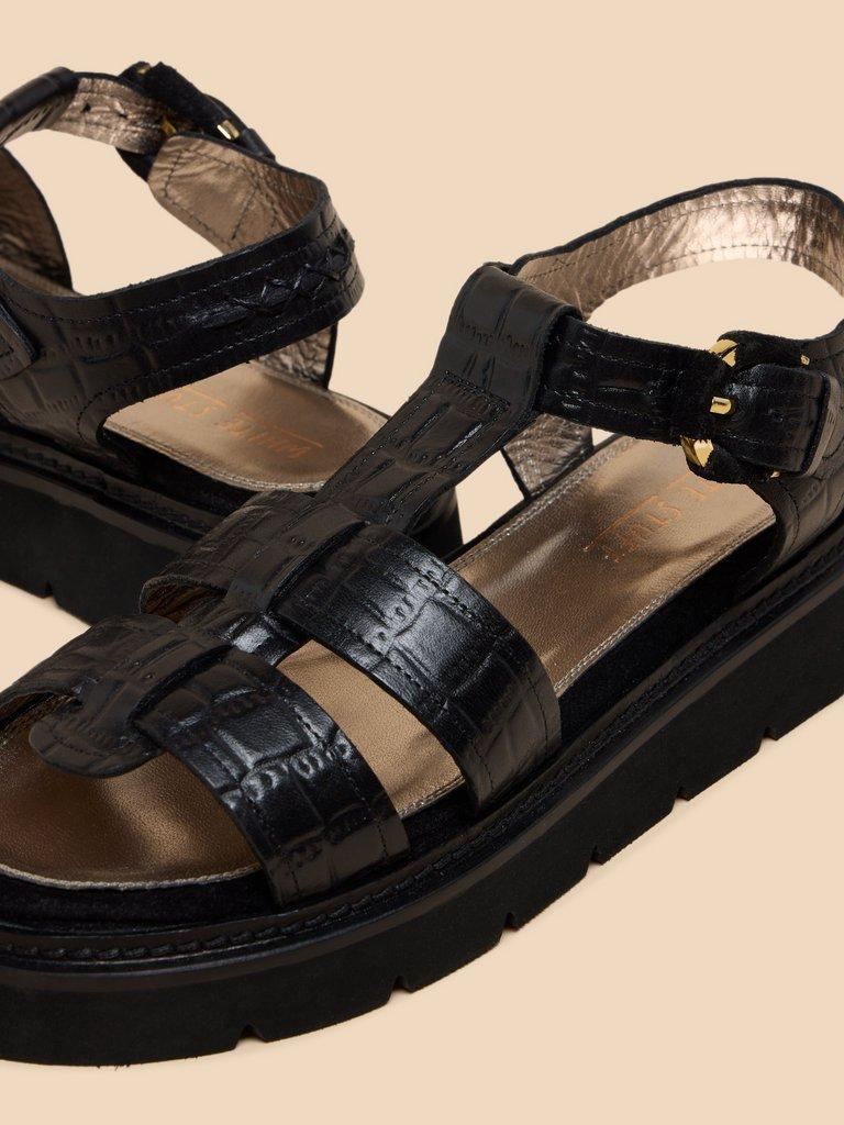 Rose Leather Sandal in PURE BLK - FLAT DETAIL