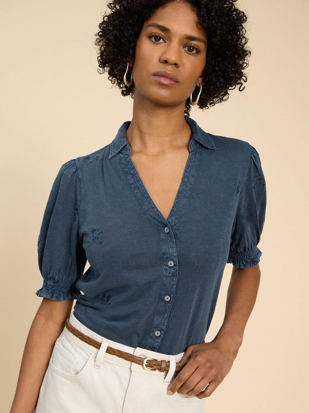 PENELOPE EMBROIDERED SHIRT in INDIGO BLE - MODEL DETAIL