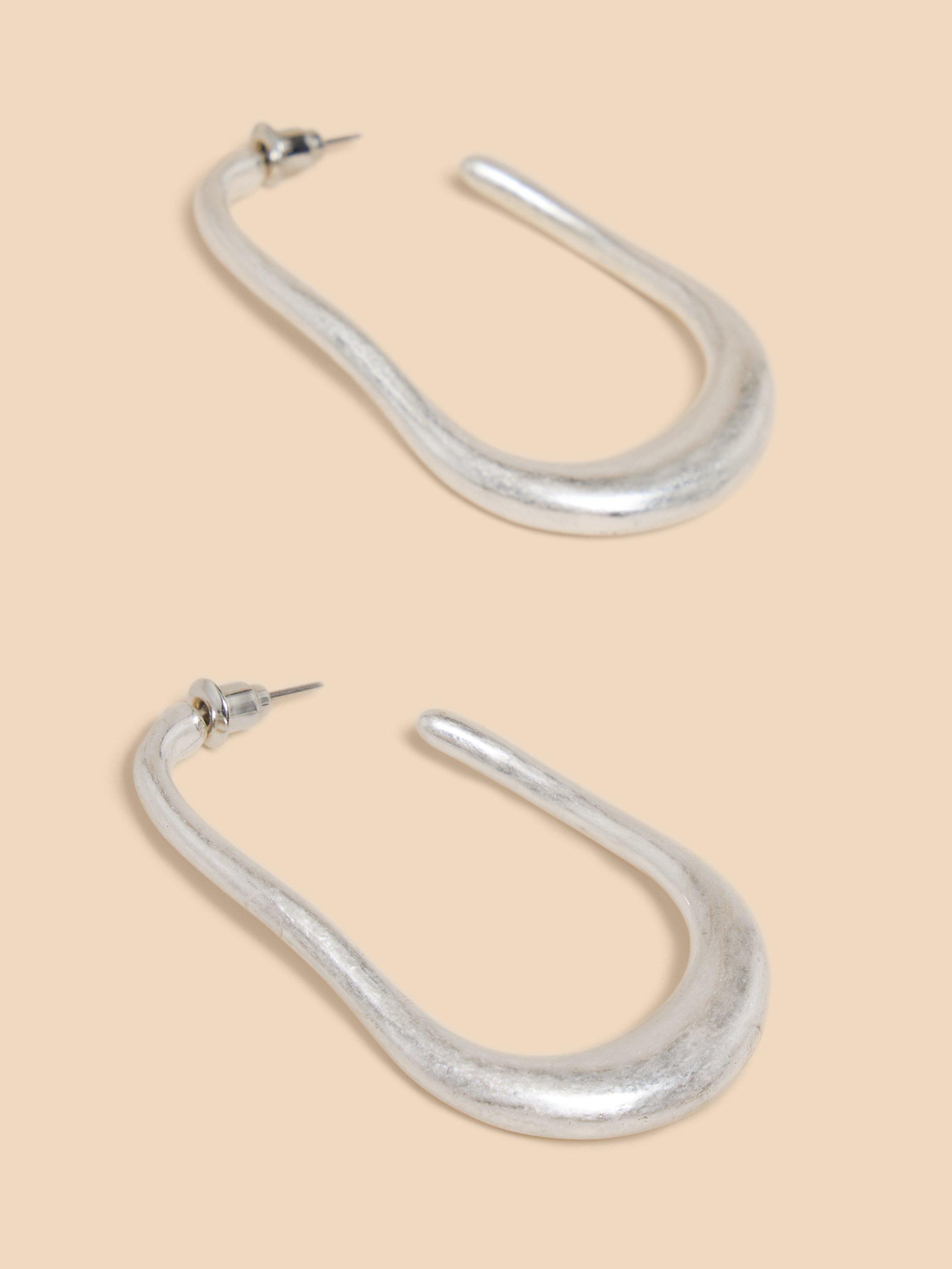 Amy Abstract Hoop Earrings in SLV TN MET - undefined