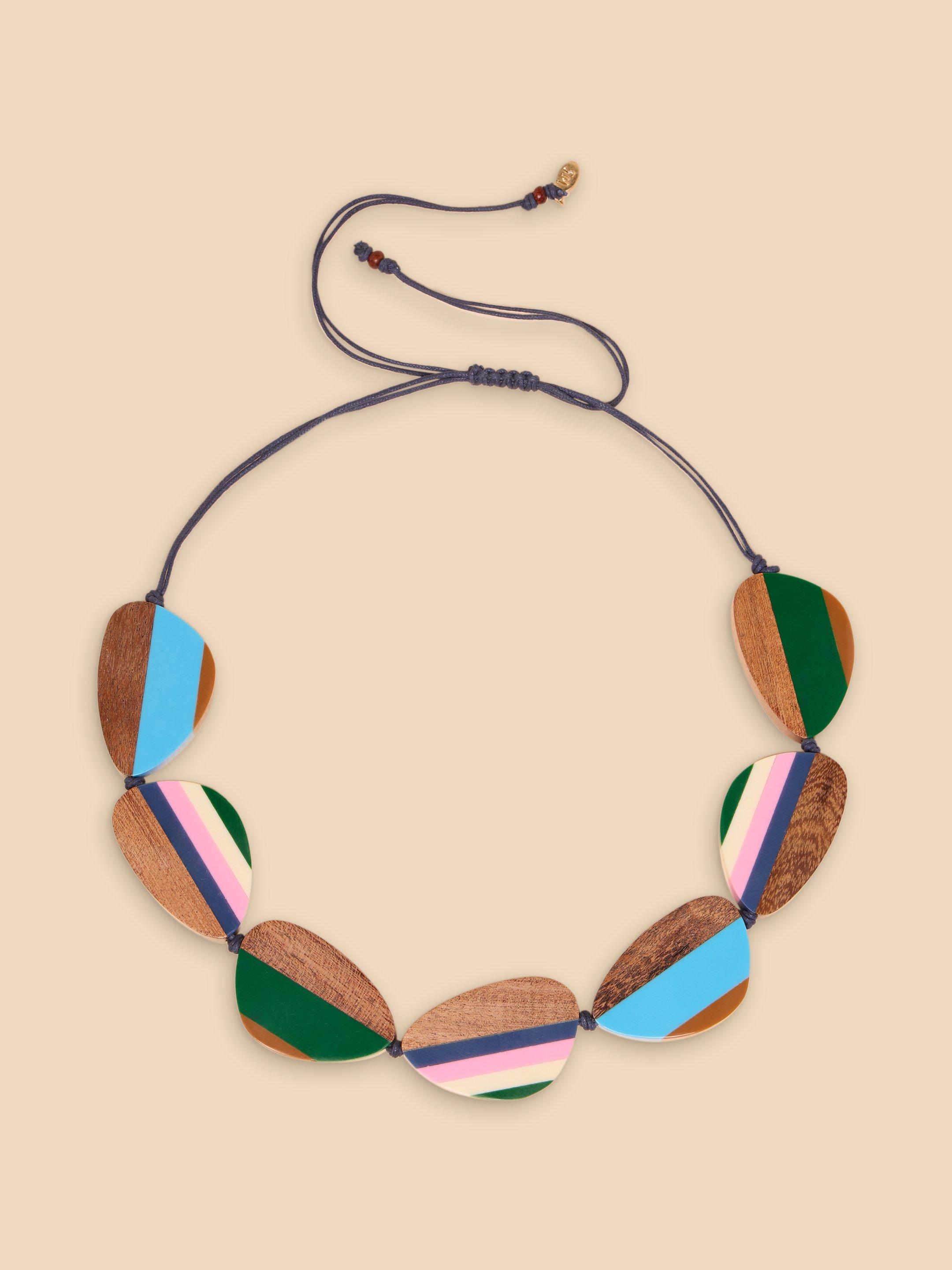 Kari Resin Wood Necklace in GREEN MLT - LIFESTYLE