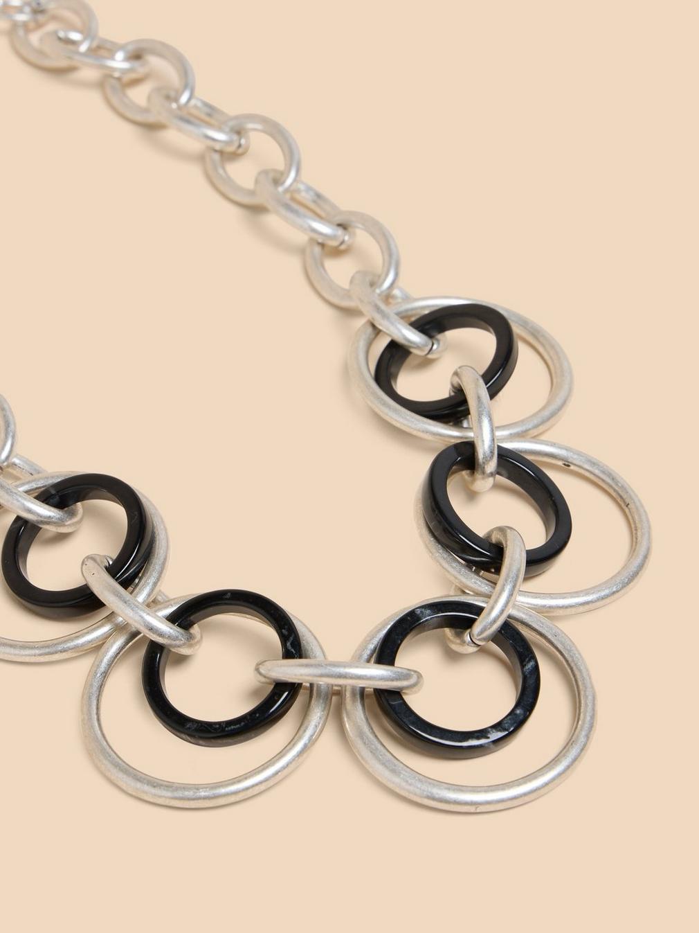 Yara Circular Link Necklace in SLV TN MET - FLAT DETAIL