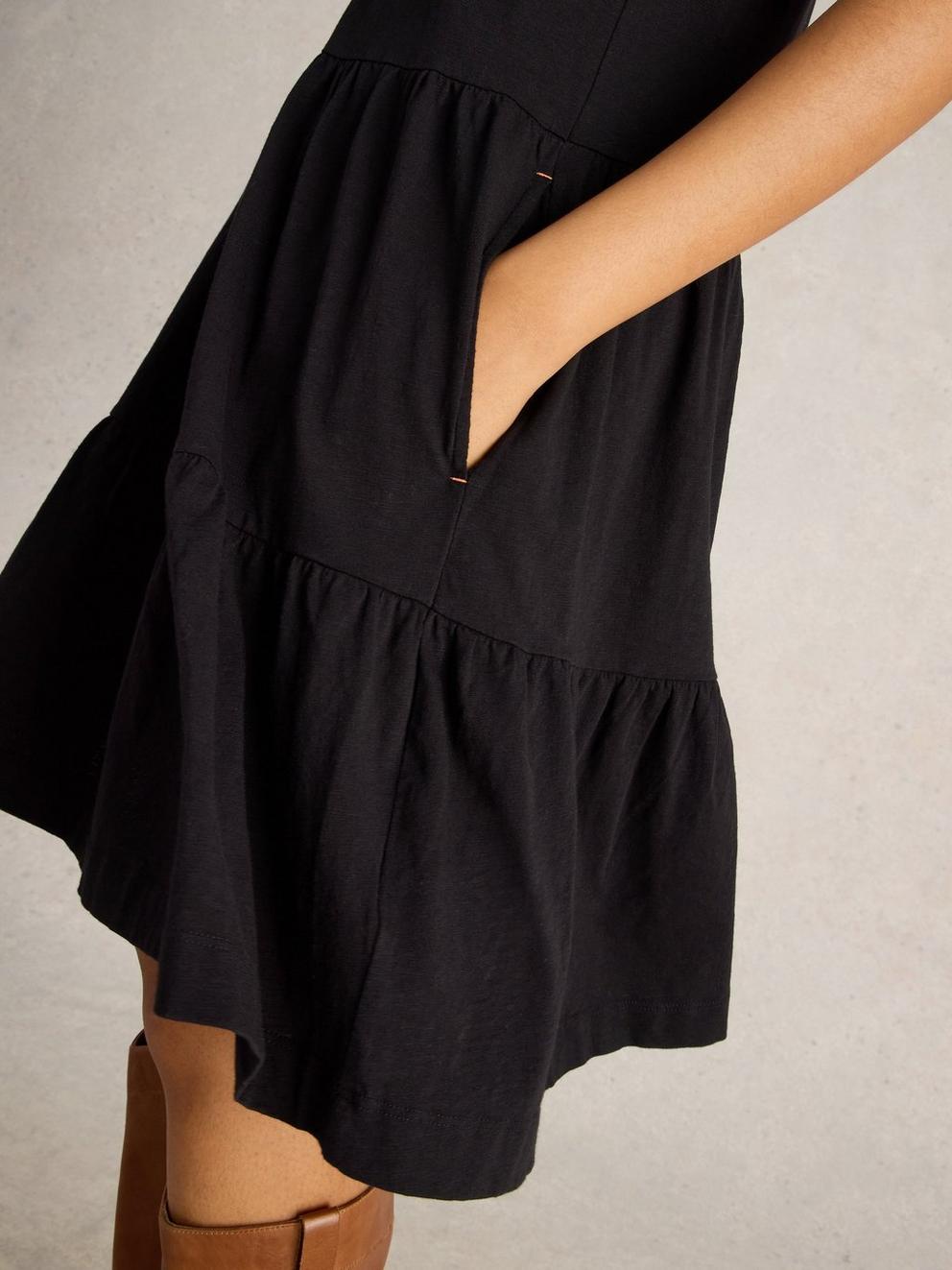 Clara Cotton Jersey Dress in PURE BLK - MODEL DETAIL