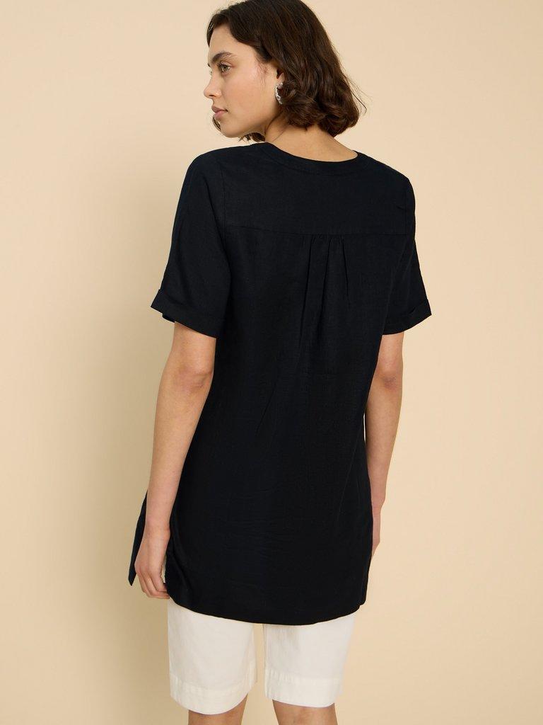 Lina Linen Tunic in PURE BLK - MODEL BACK