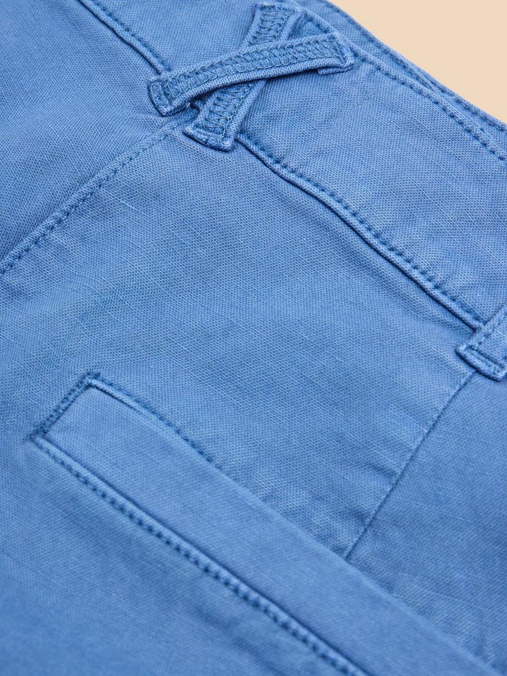 TABBIE CHINO SHORT in DK BLUE - FLAT DETAIL