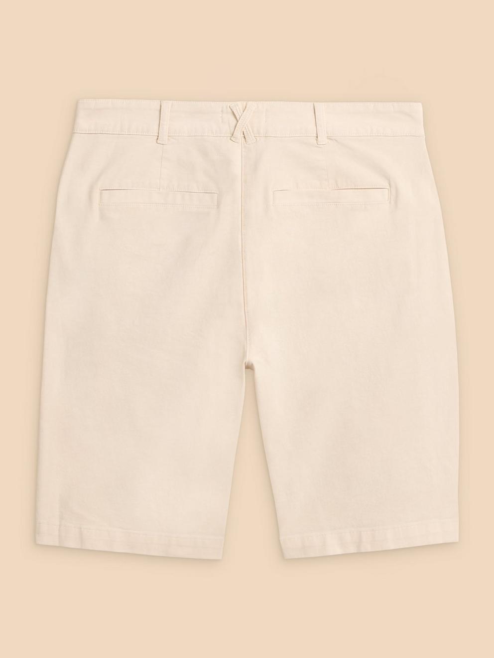 TABBIE CHINO SHORT in LGT NAT - FLAT BACK