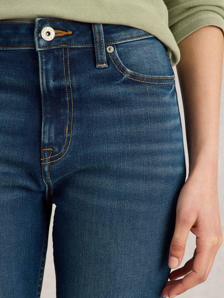 Holly Skinny Jean in MID DENIM - MODEL DETAIL