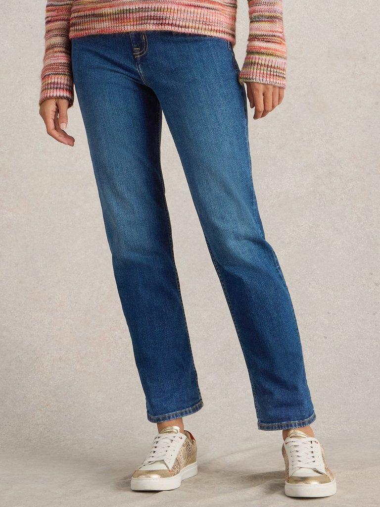 Taylor Straight Jean in MID DENIM - MODEL DETAIL