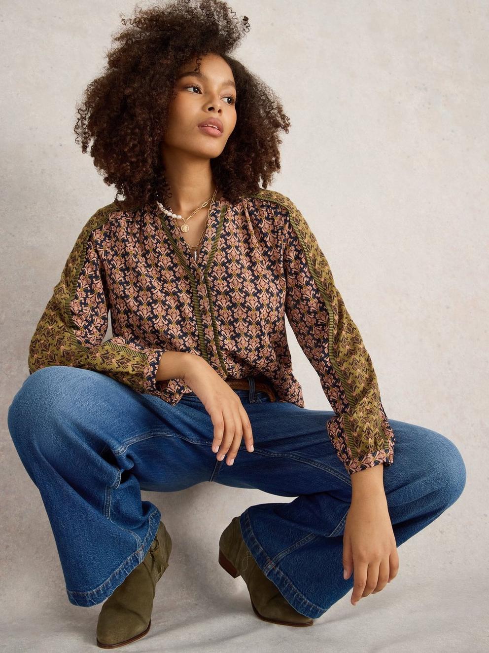 Ayla Wide Leg Jean in MID DENIM - LIFESTYLE