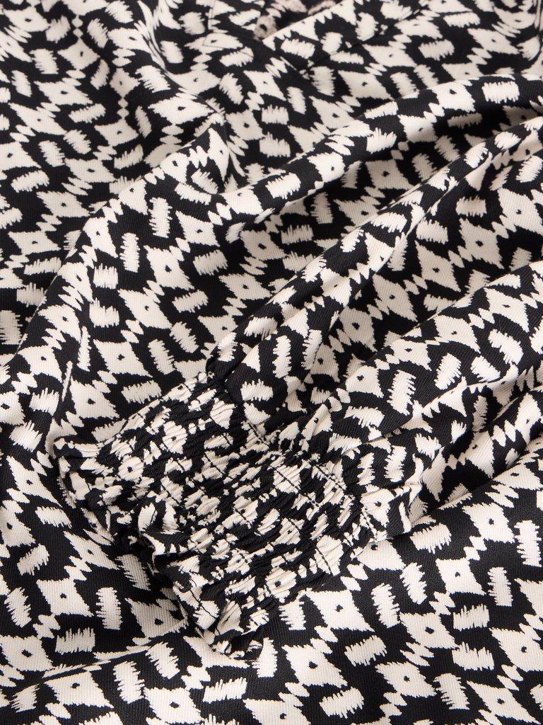 Elisa Mid Sleeve V Neck Top in BLK PR - FLAT DETAIL