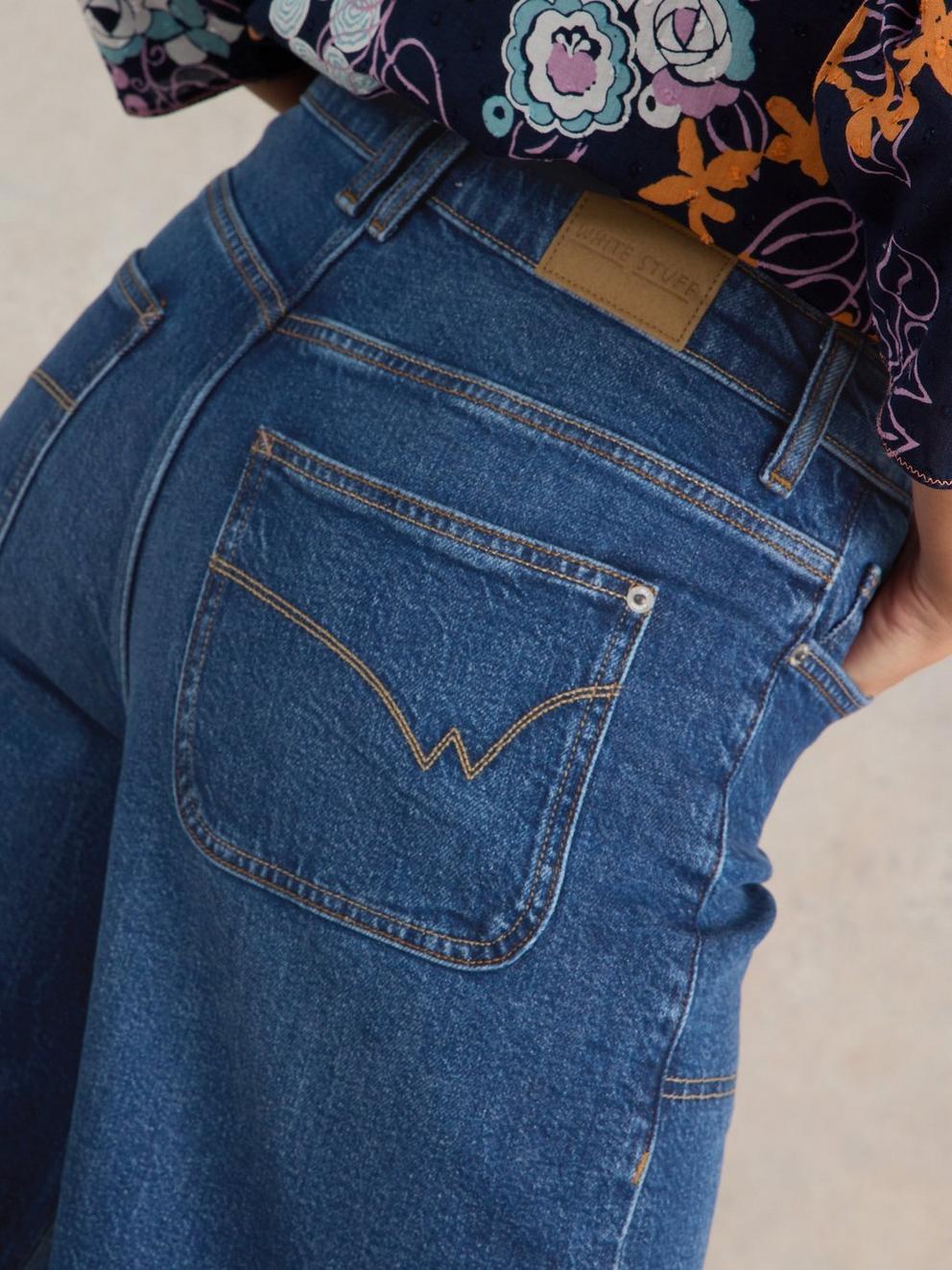 Tia Cropped Wide Leg Jean in DK DENIM - MODEL DETAIL