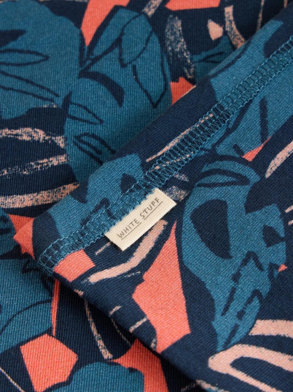 Versatile Jersey Roll in NAVY MULTI - FLAT DETAIL