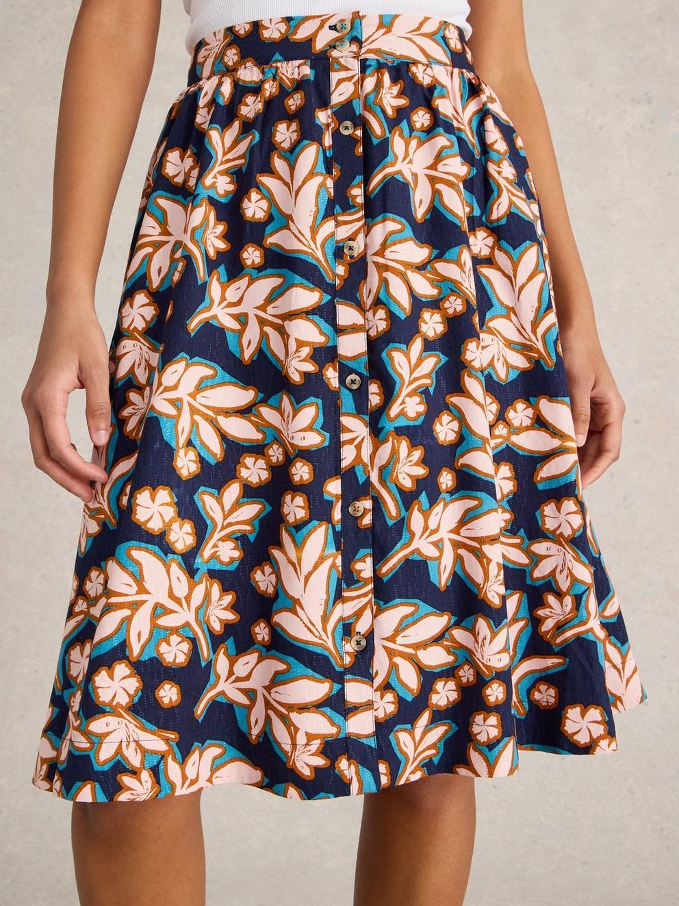 Sarah Skirt in NAVY PR - MODEL DETAIL