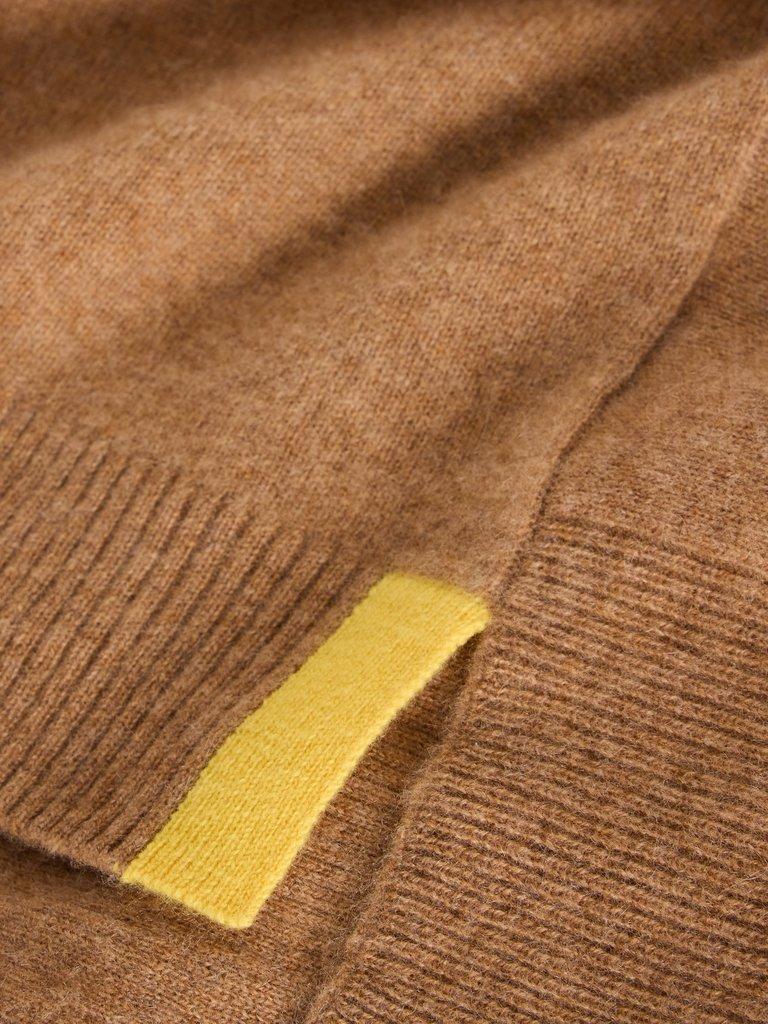 HOLLY CASHMERE JUMPER in MID BROWN - FLAT DETAIL