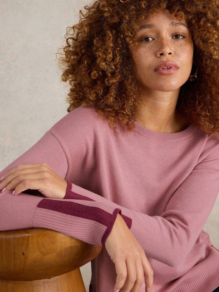 OLIVE CREW NECK COTTON JUMPER in DUS PINK - MODEL DETAIL