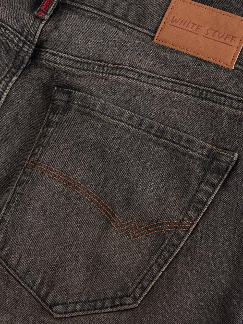 Bronson Slim Jean in WASHED BLK - FLAT DETAIL