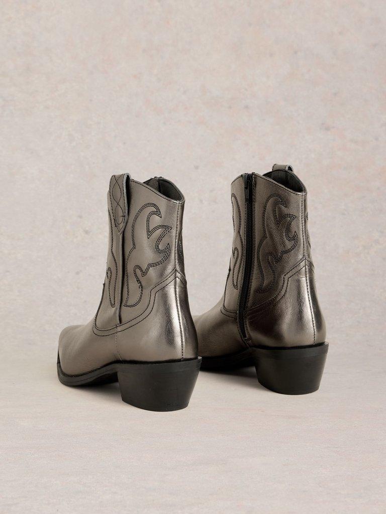 Beau Western Boot in PEWTER MET - FLAT DETAIL