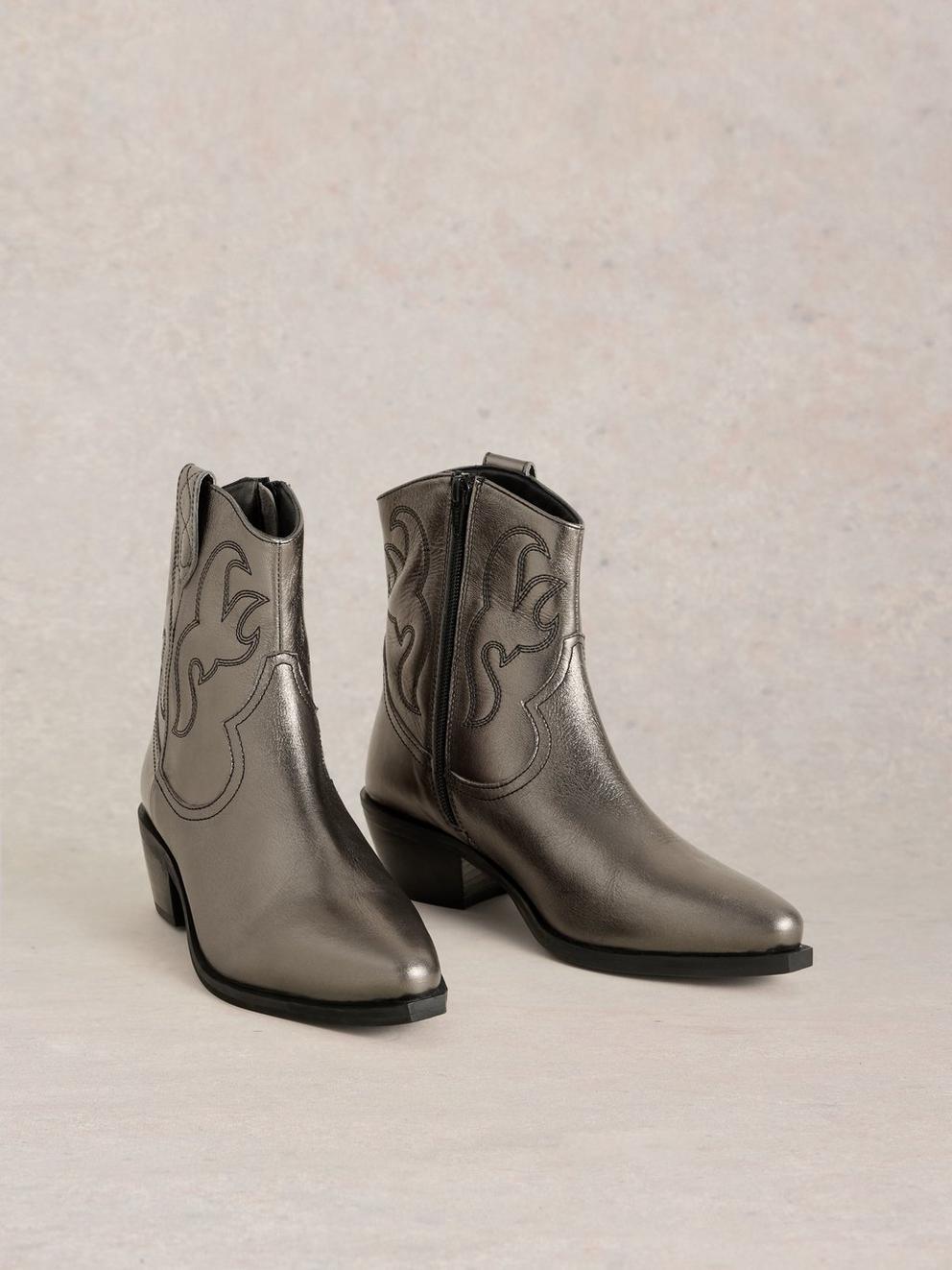 Beau Western Boot in PEWTER MET - FLAT FRONT