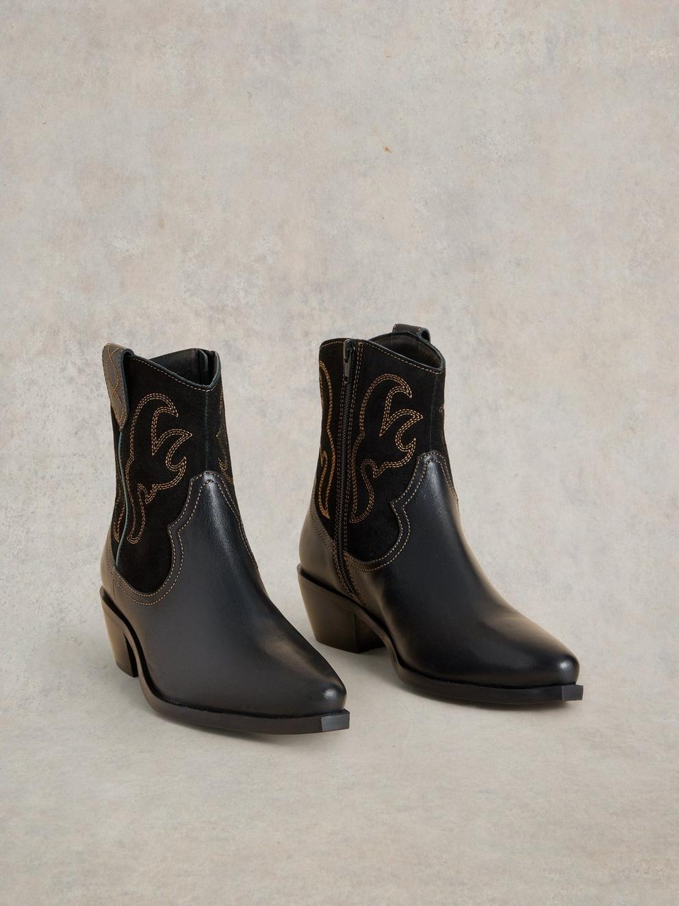 Beau Western Boot in PURE BLK - FLAT FRONT