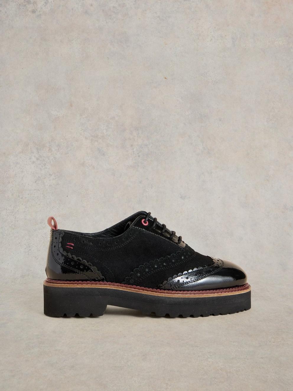 Chunky Lace Up Brogue in PURE BLK - LIFESTYLE