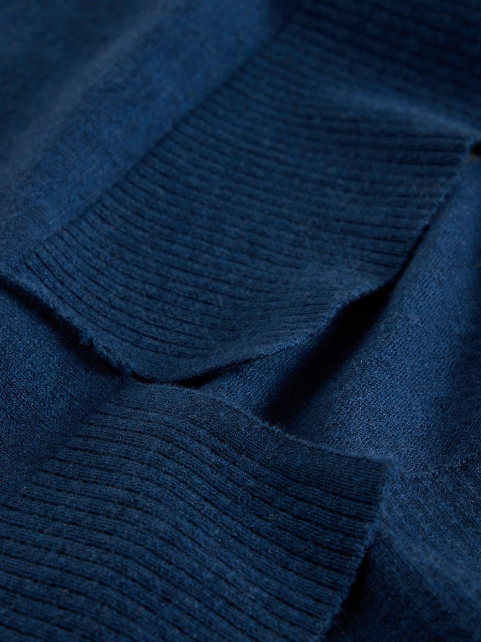 MAGGIE V NECK JUMPER in BLUE MLT - FLAT DETAIL