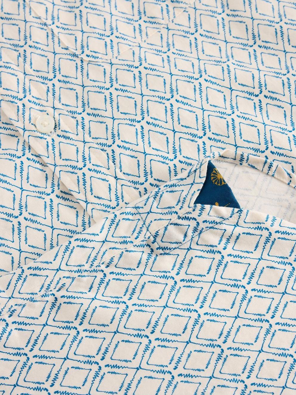 Diamond Squiggle Printed Shirt in WHITE MLT - FLAT DETAIL