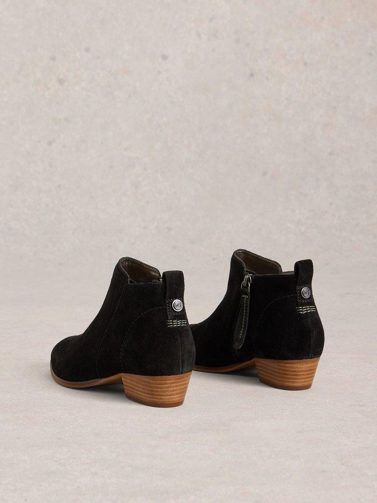 Willow Suede Ankle Boot in PURE BLK - FLAT BACK