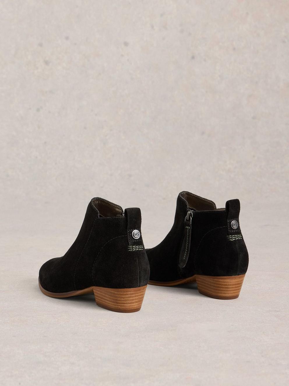 Willow Suede Ankle Boot in PURE BLK - FLAT BACK