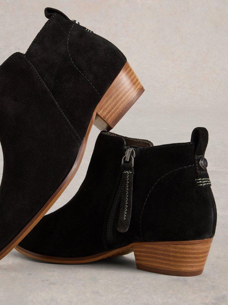 Willow Suede Ankle Boot in PURE BLK - FLAT DETAIL
