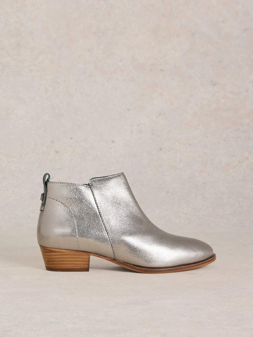 Willow Leather Ankle Boot in PEWTER MET - LIFESTYLE