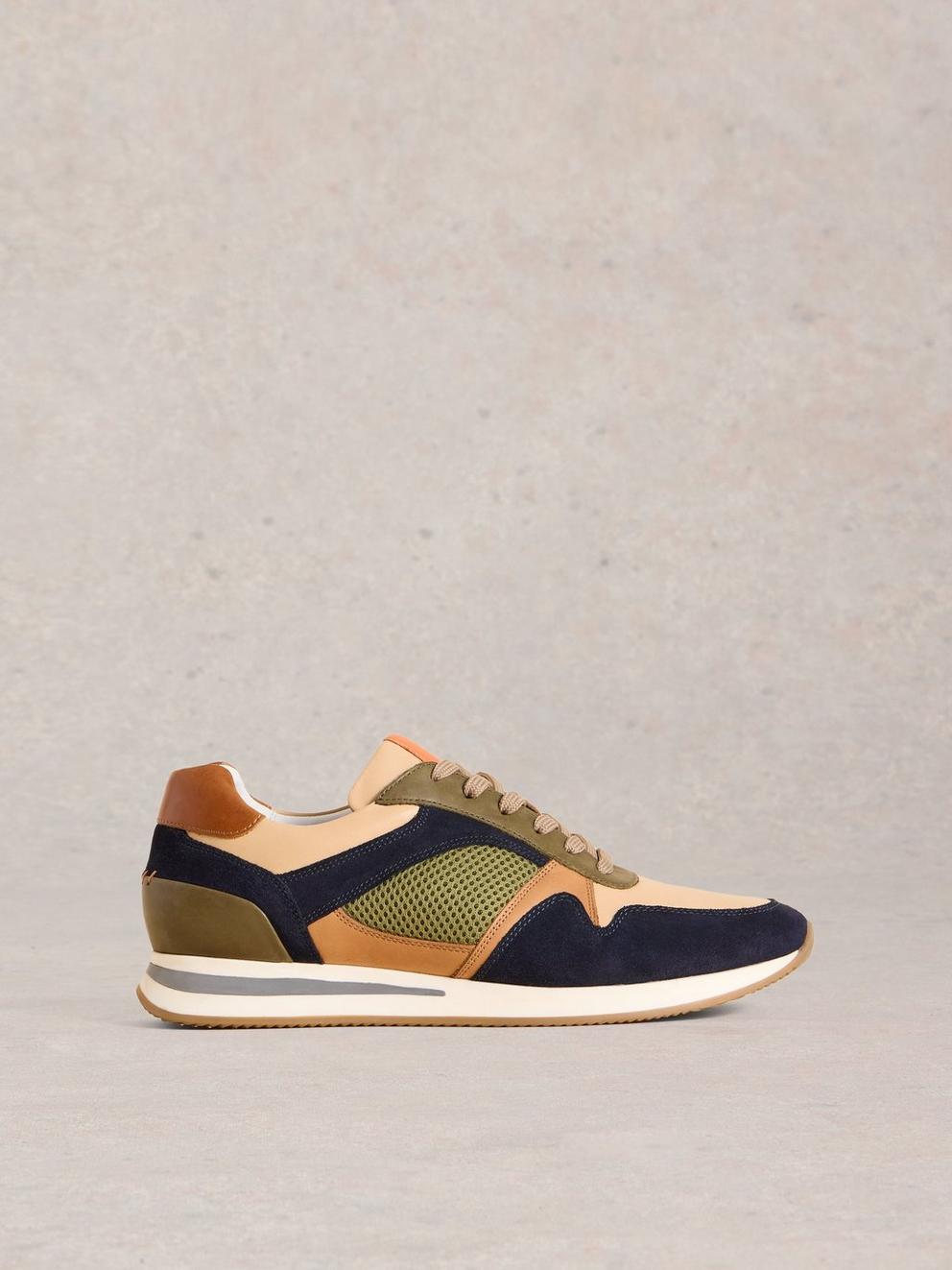 Retro Runner in GREEN MLT - LIFESTYLE