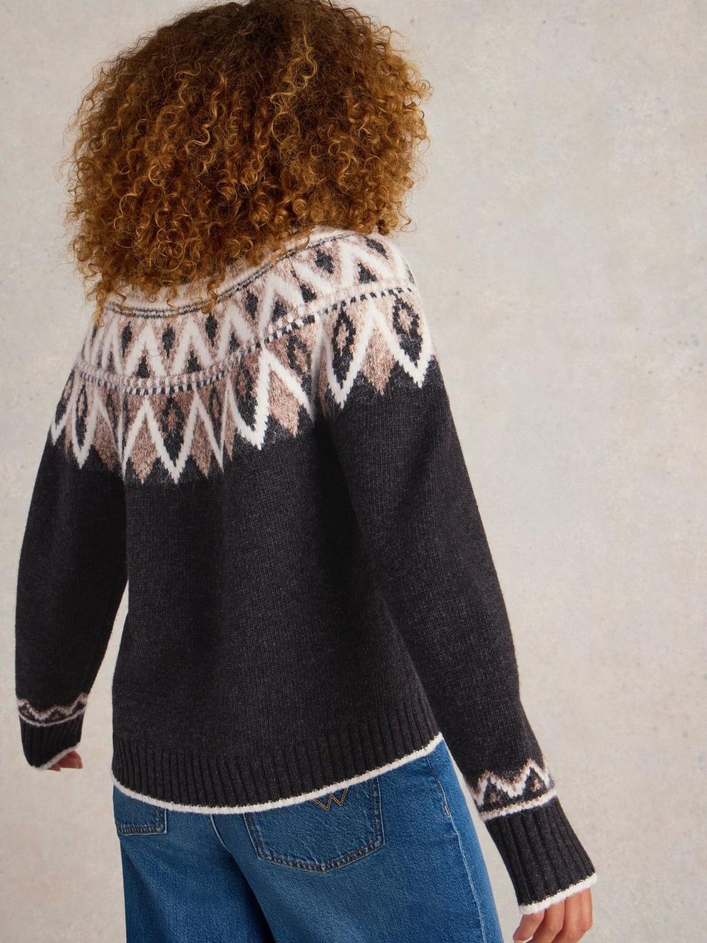 MONO FAIRISLE WOOL JUMPER in BLK MLT - MODEL BACK
