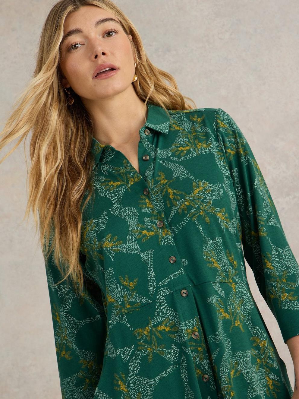 Rua Midi Jersey Shirt Dress in GREEN MLT - MODEL DETAIL