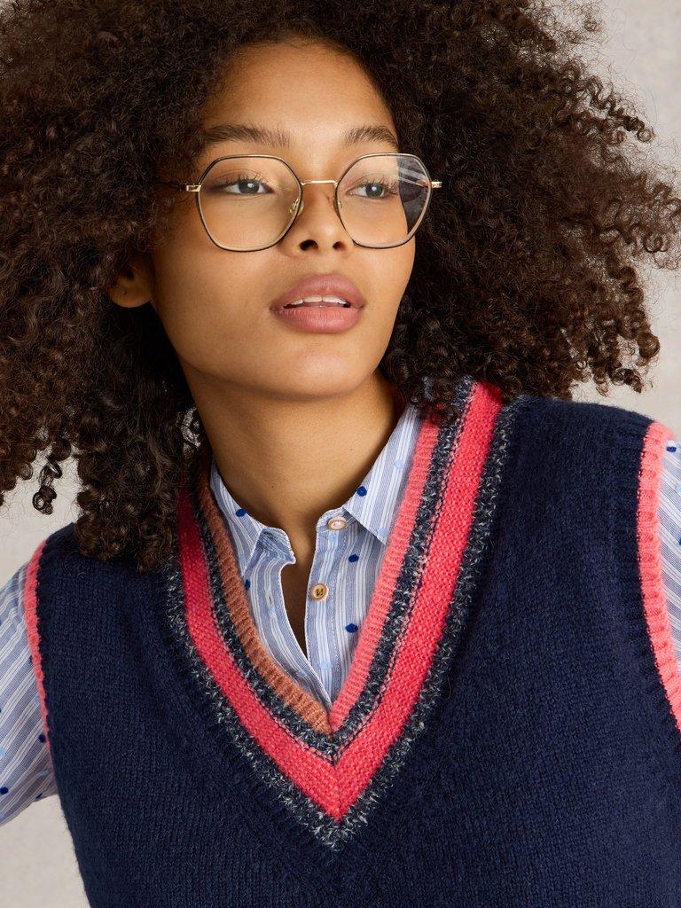 V NECK STRIPE TANK in NAVY MULTI - MODEL DETAIL