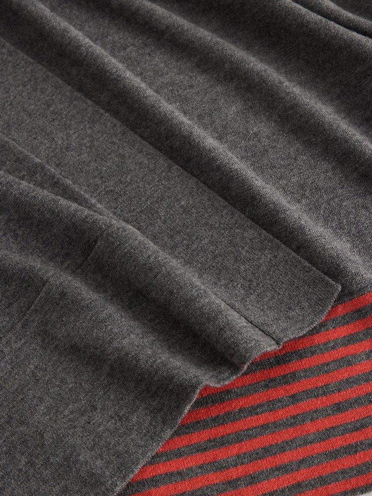 LAURA LONGLINE LONG SLEEVE CARDI in LGT GREY - FLAT DETAIL