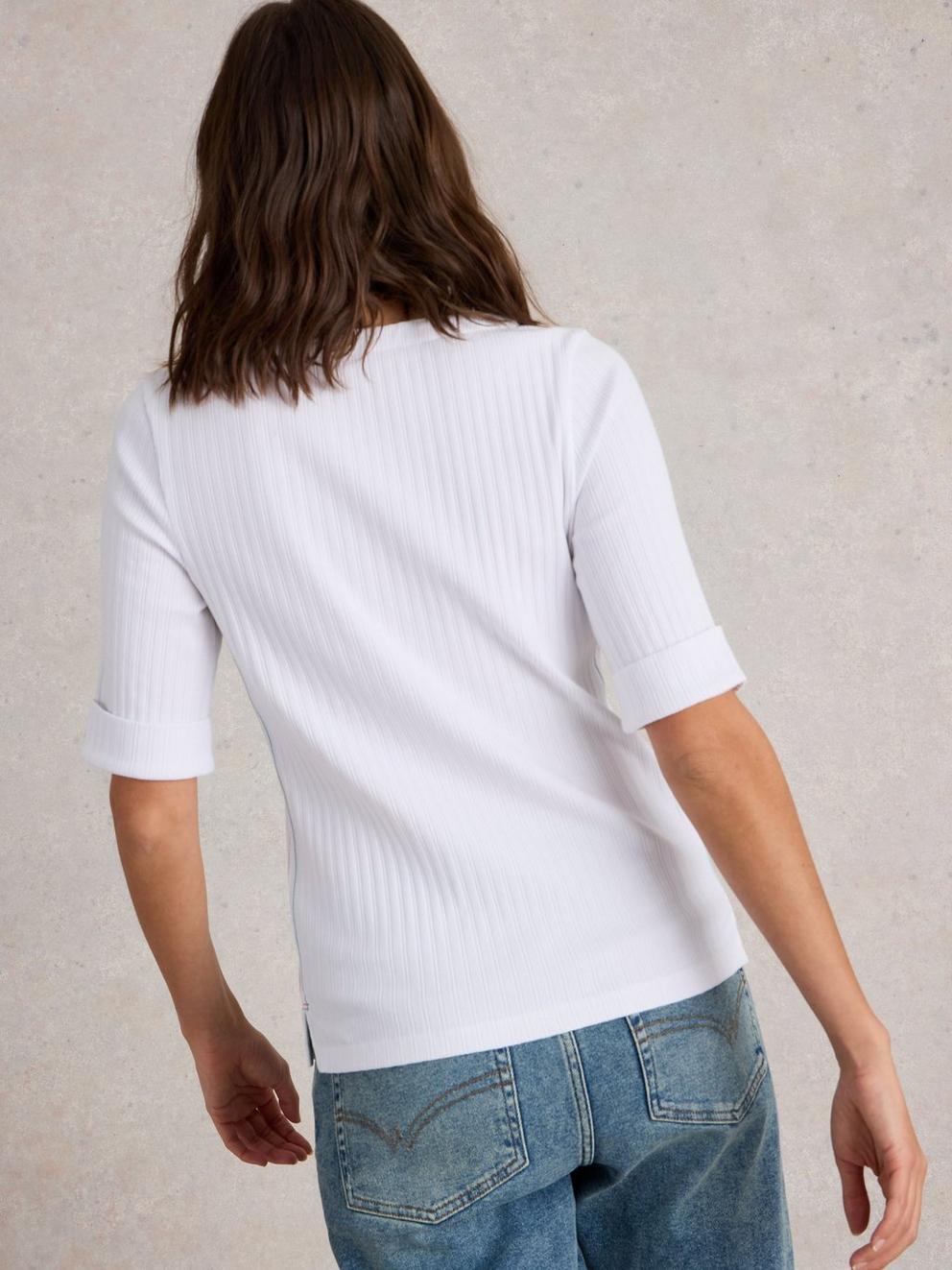 SYDNEY RIB BOAT NECK  in BRIL WHITE - MODEL BACK