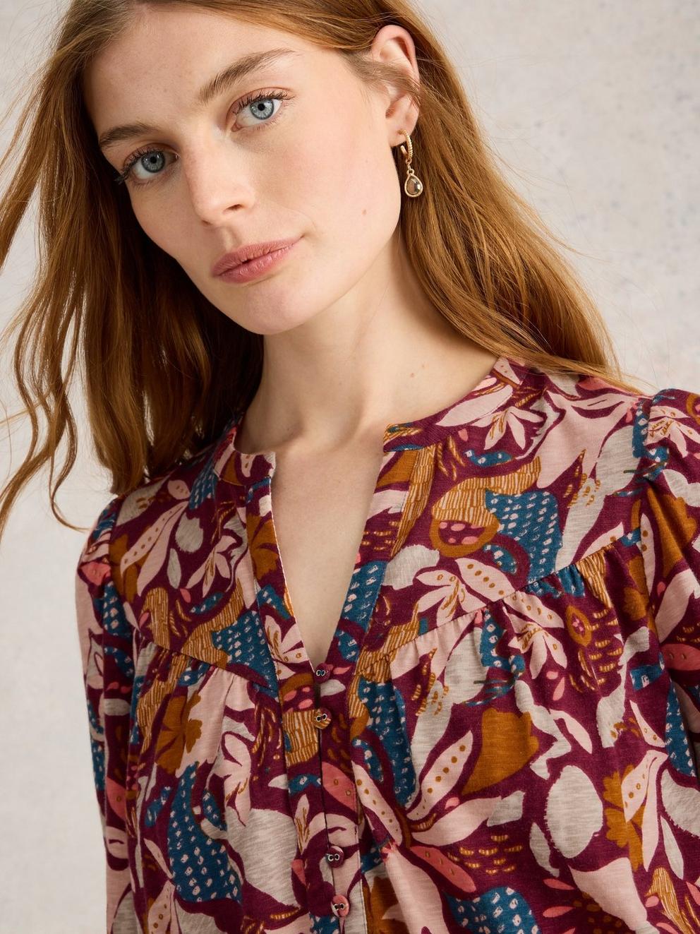TERESA LONGLINE SHIRT in PLUM PR - MODEL DETAIL