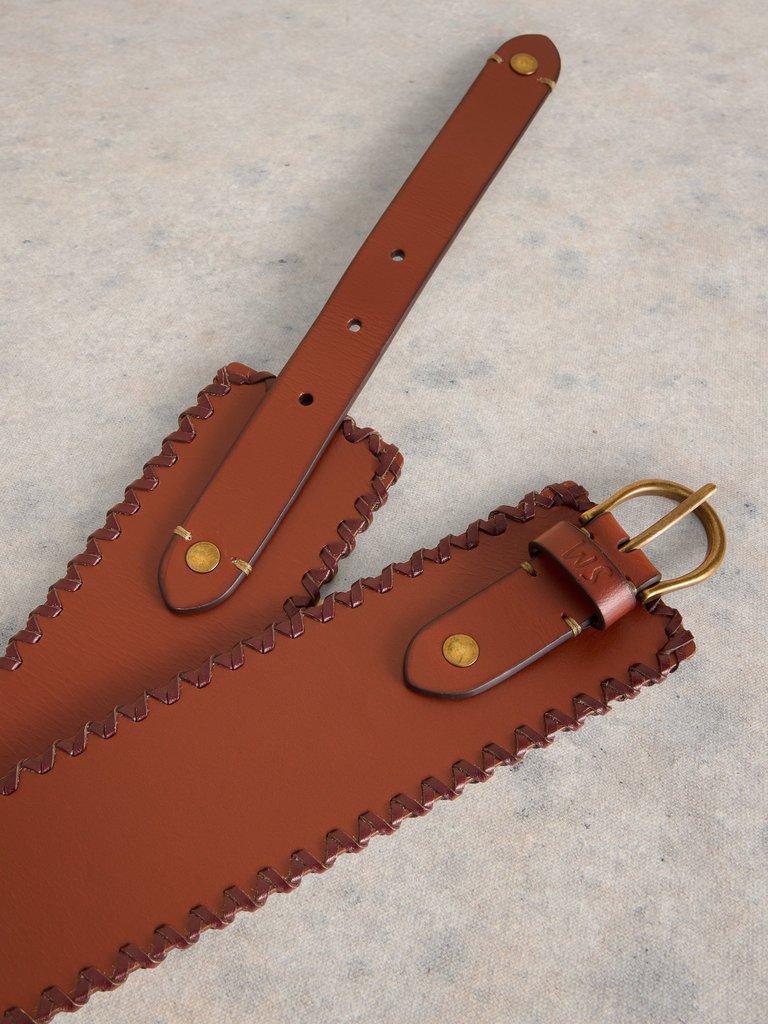 Leather Cinch Waist Belt in DARK TAN - FLAT DETAIL