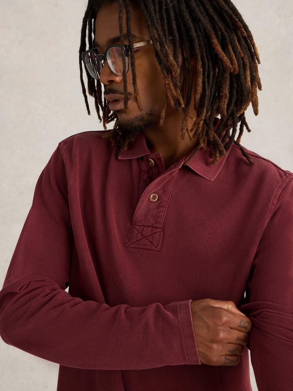 LS Utility Polo in DK PLUM - MODEL DETAIL