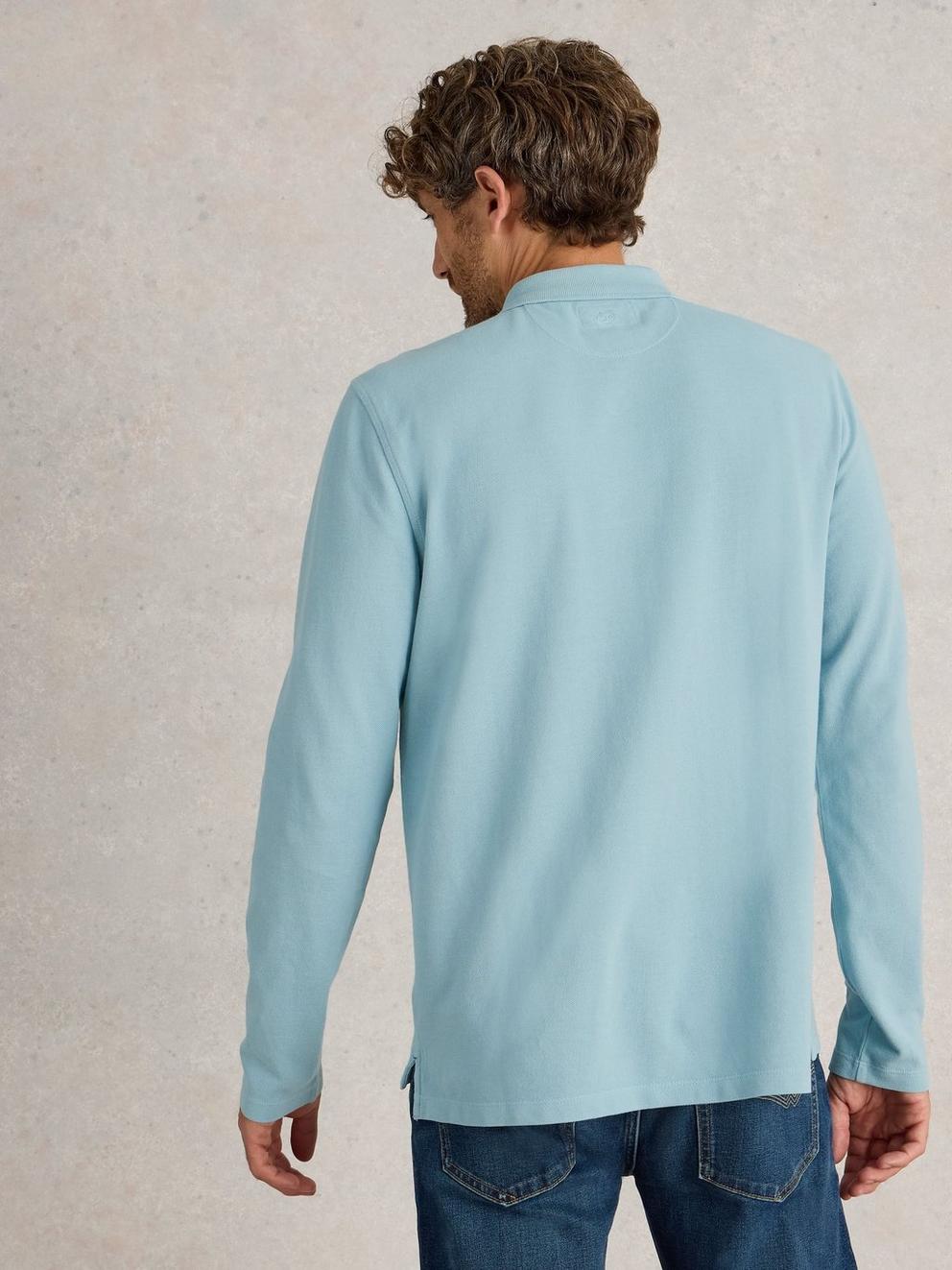 LS Utility Polo in LGT BLUE - MODEL BACK