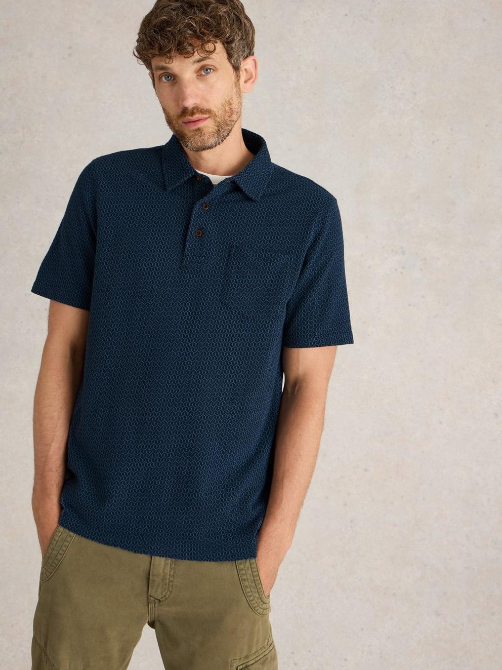 Jacquard Polo in DARK NAVY - MODEL DETAIL