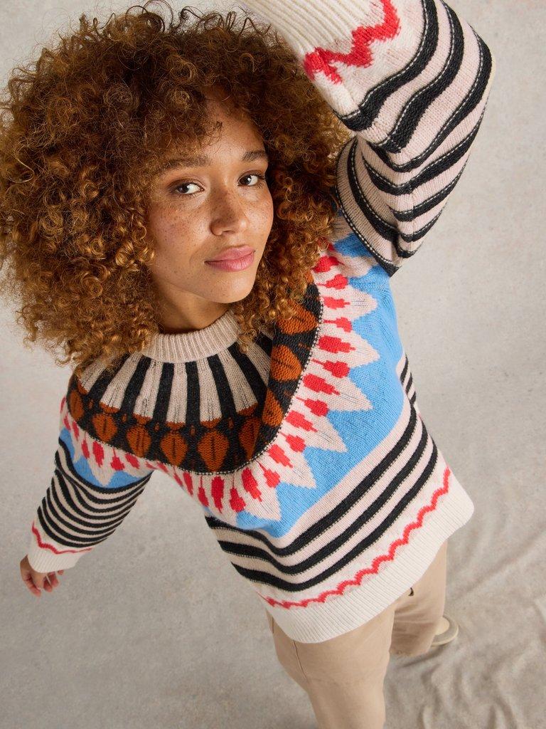 ALLIE FAIRISLE WOOL JUMPER in NAT MLT - LIFESTYLE