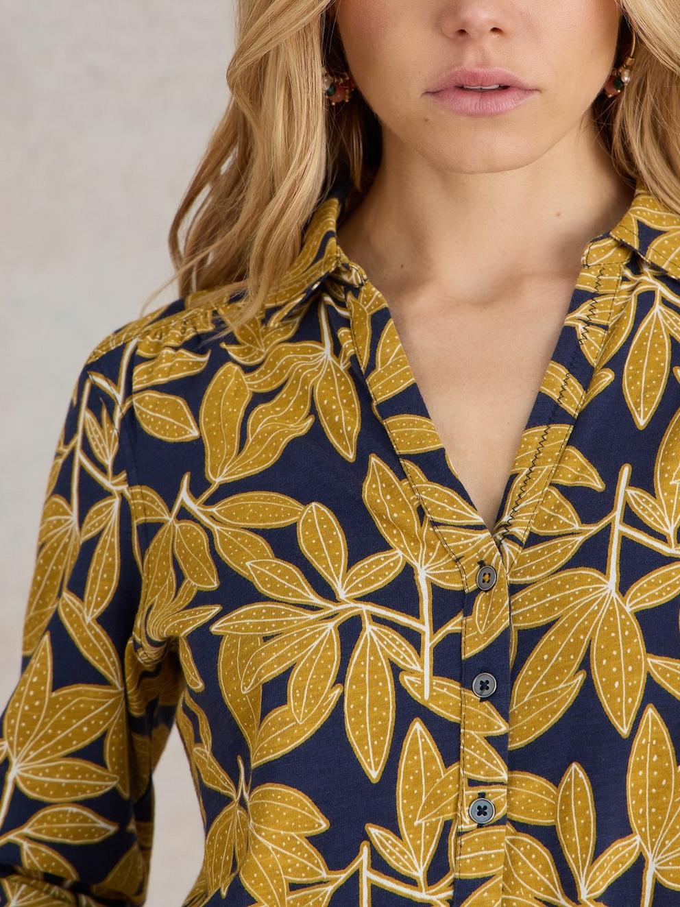 ANNIE LONG SLEEVE PRINTED SHIRT in NAVY PR - MODEL DETAIL