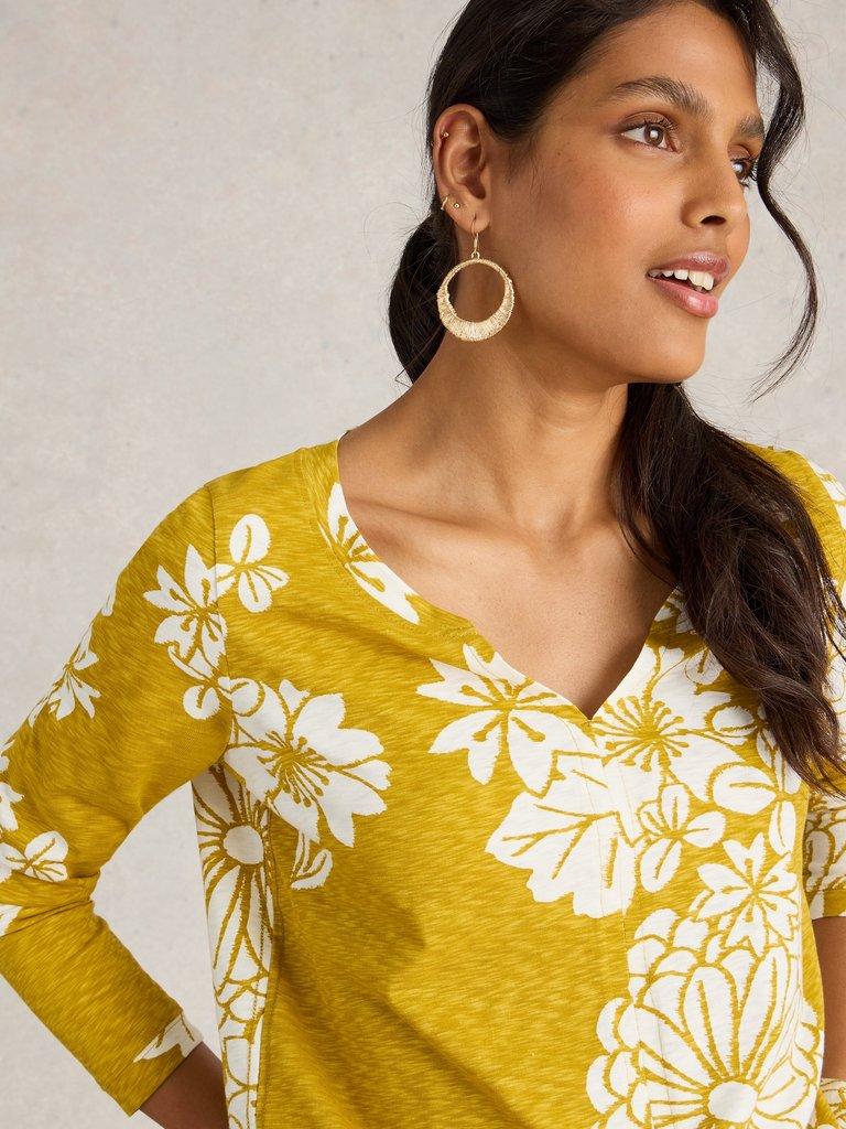 NELLY LONG SLEEVE TEE in YELLOW PR - MODEL DETAIL