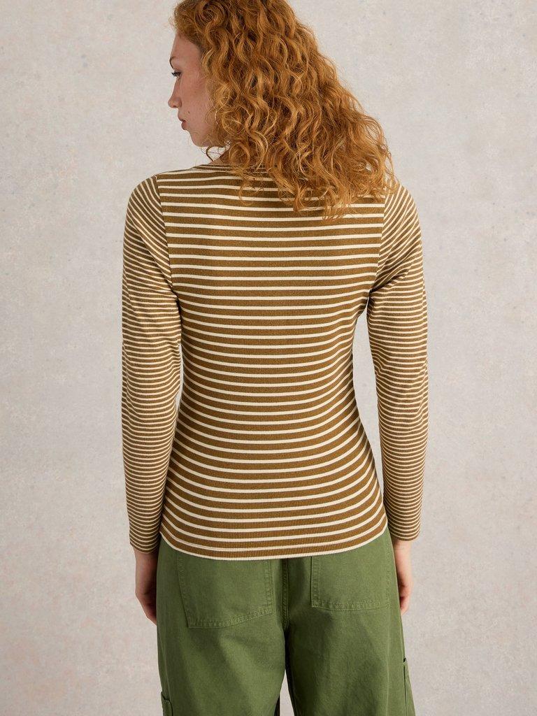 HALLEY RIB STRIPE HENLEY in CHART MLT - MODEL BACK