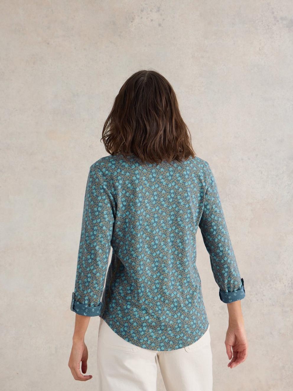 ANNIE JERSEY LONG SLEEVE SHIRT in TEAL PR - MODEL BACK