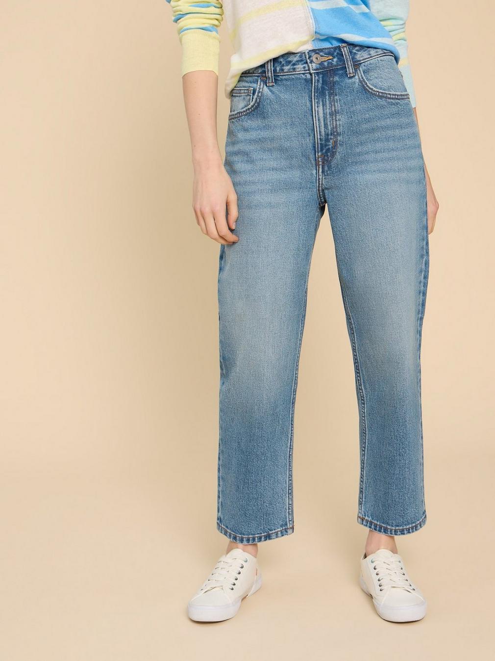 Charlie Straight Crop Jean in MID DENIM - LIFESTYLE