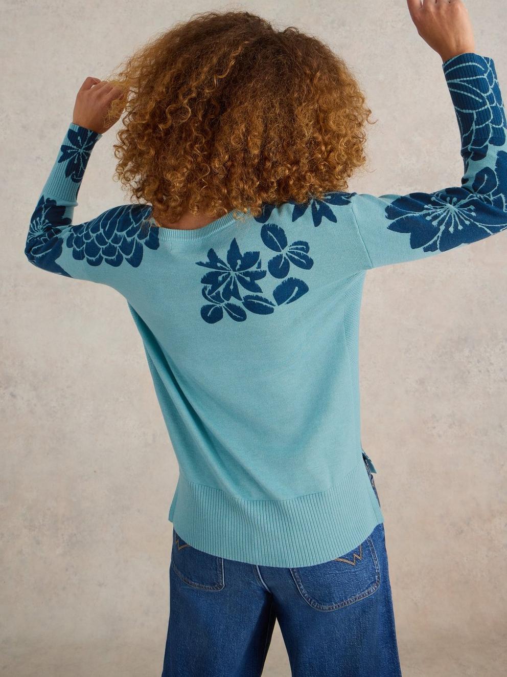 OLIVE PRINTED JUMPER in BLUE MLT - MODEL BACK