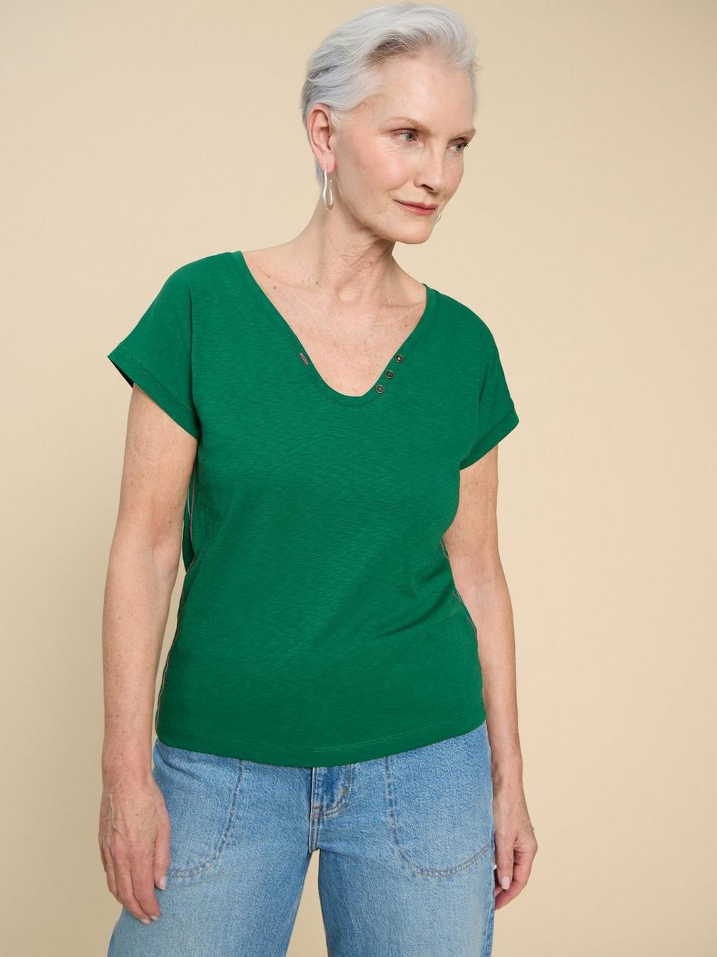 NIKKI SS TEE in MID GREEN - LIFESTYLE